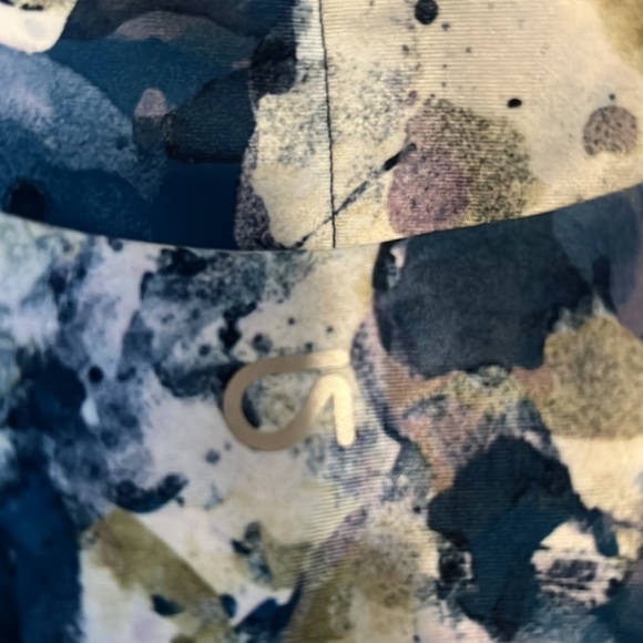 Gap crop top. - Picture 5 of 9